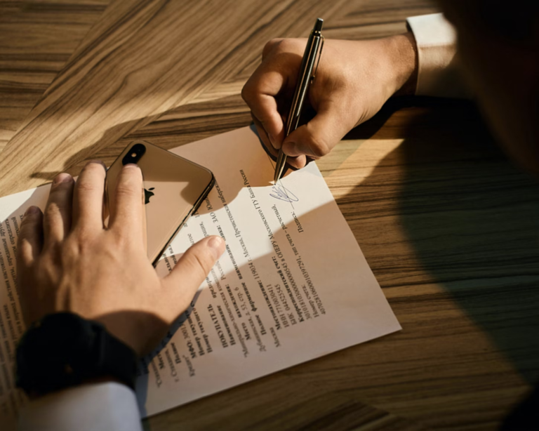 Are electronic signatures legal to use in 2022?