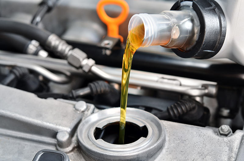 Service for changing synthetic oil from Valvoline
