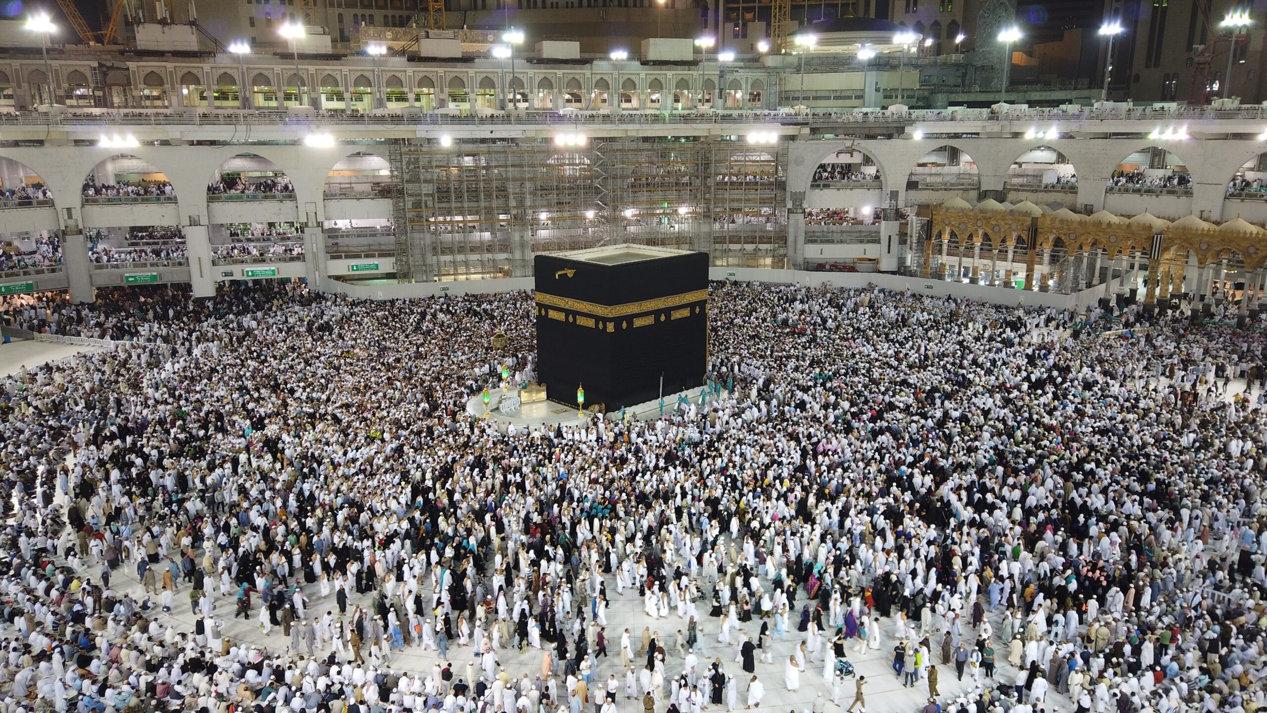 What to Expect While Looking for a Cheap Umrah Package?